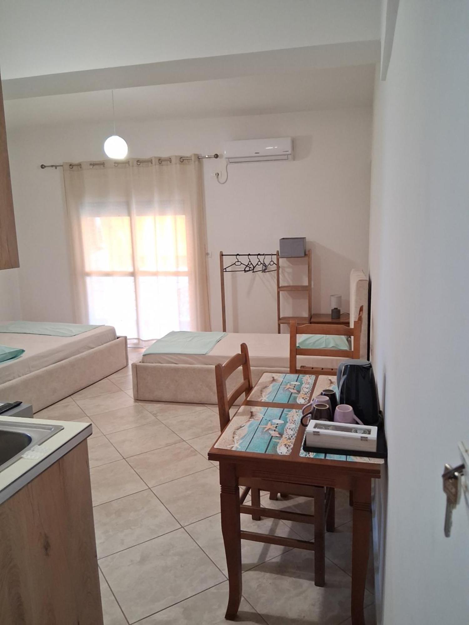 Rooms With View Himarë Habitación foto